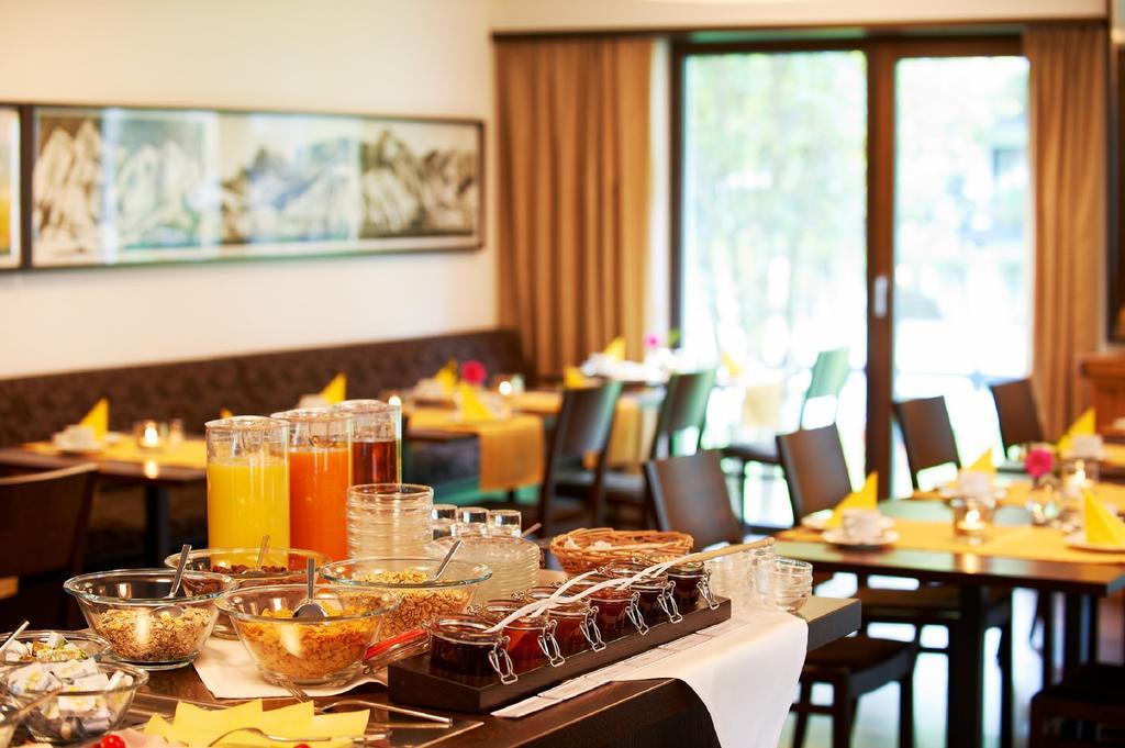 Hotel Garni Tannleger B&B บรานด์ ภายนอก รูปภาพ